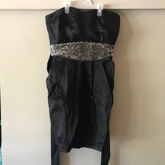 Trixxi Dresses & Skirts - Black strapless dress with pockets Trixxi Dresses & Skirts - Black strapless dress with pockets
